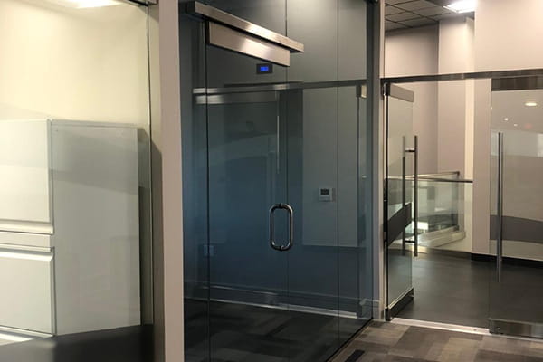 Durable glass partitions for stylish commercial bathrooms