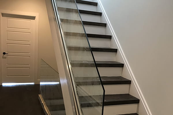 Comprehensive shoe base glass railing solutions