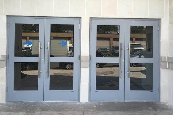 Custom aluminum entrance storefront windows for retail buildings